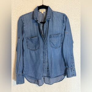 Cloth & Stone Light Blue denim Shirt. Flow of Denim! Soft as can be. Size XS